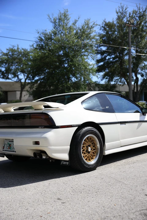 1988 Pontiac Fiero GT - Image 30 of 31