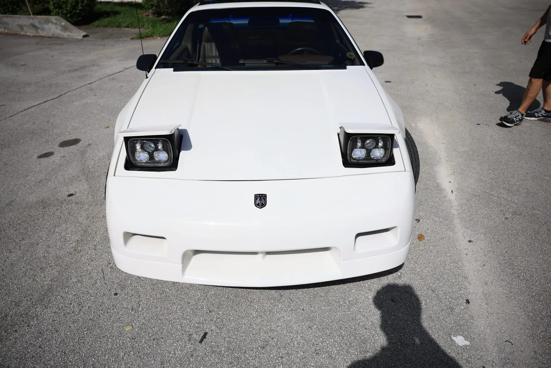 1988 Pontiac Fiero GT - Image 10 of 31