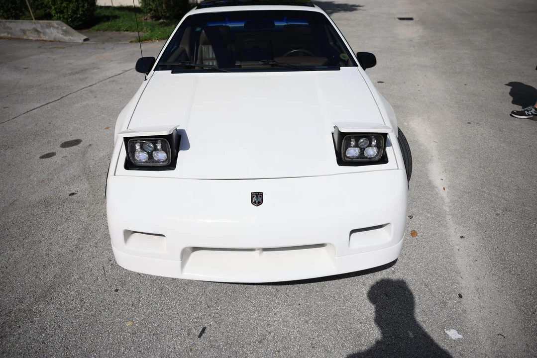 1988 Pontiac Fiero GT - Image 11 of 31