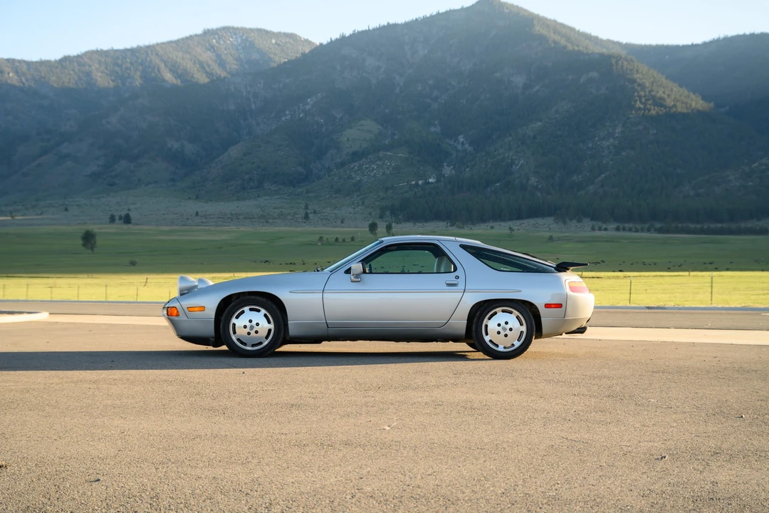 1988 Porsche 928 S4 - Image 6 of 31
