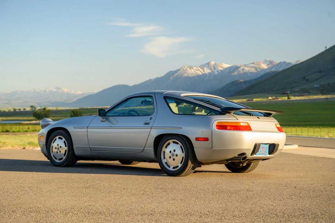 1988 Porsche 928 S4 - Image 12 of 31
