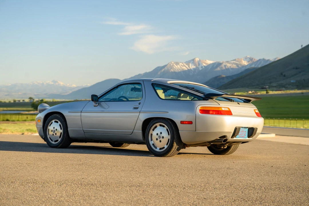 1988 Porsche 928 S4 - Image 13 of 31