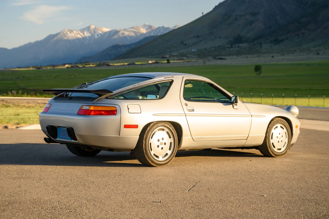 1988 Porsche 928 S4 - Image 17 of 31