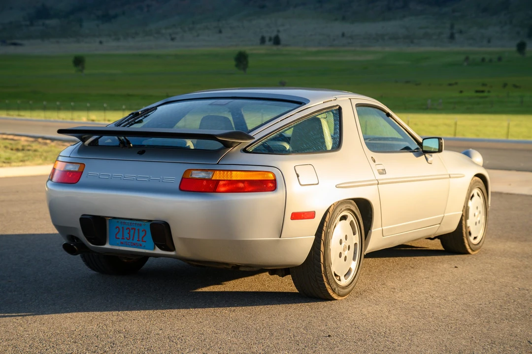 1988 Porsche 928 S4 - Image 16 of 31