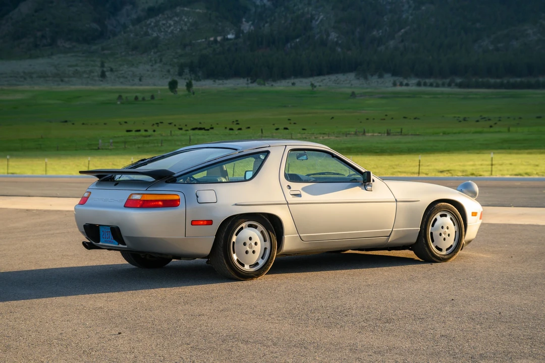 1988 Porsche 928 S4 - Image 18 of 31