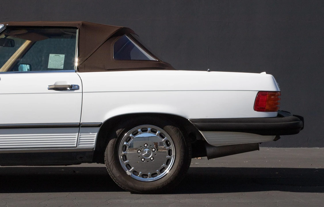 1989 Mercedes-Benz R107 SL-Class - Image 17 of 31