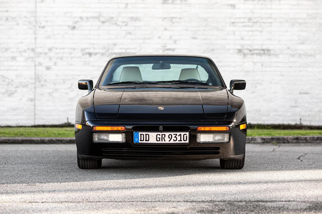 1989 Porsche 944 Turbo - Image 10 of 31