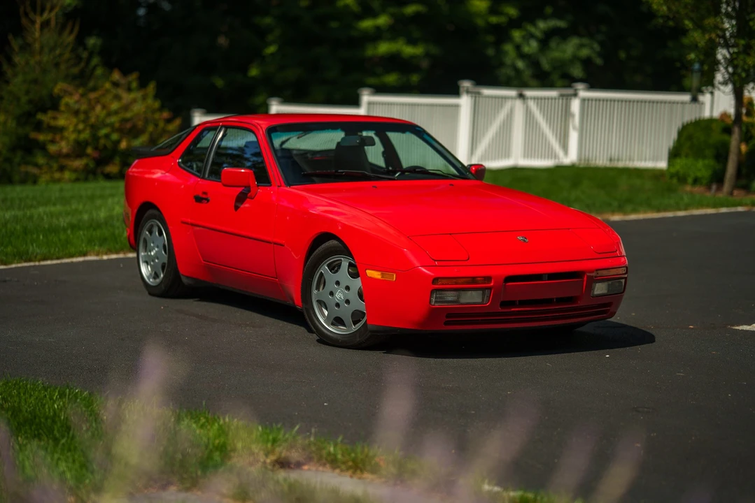 1989 Porsche 944 Turbo - Image 2 of 31