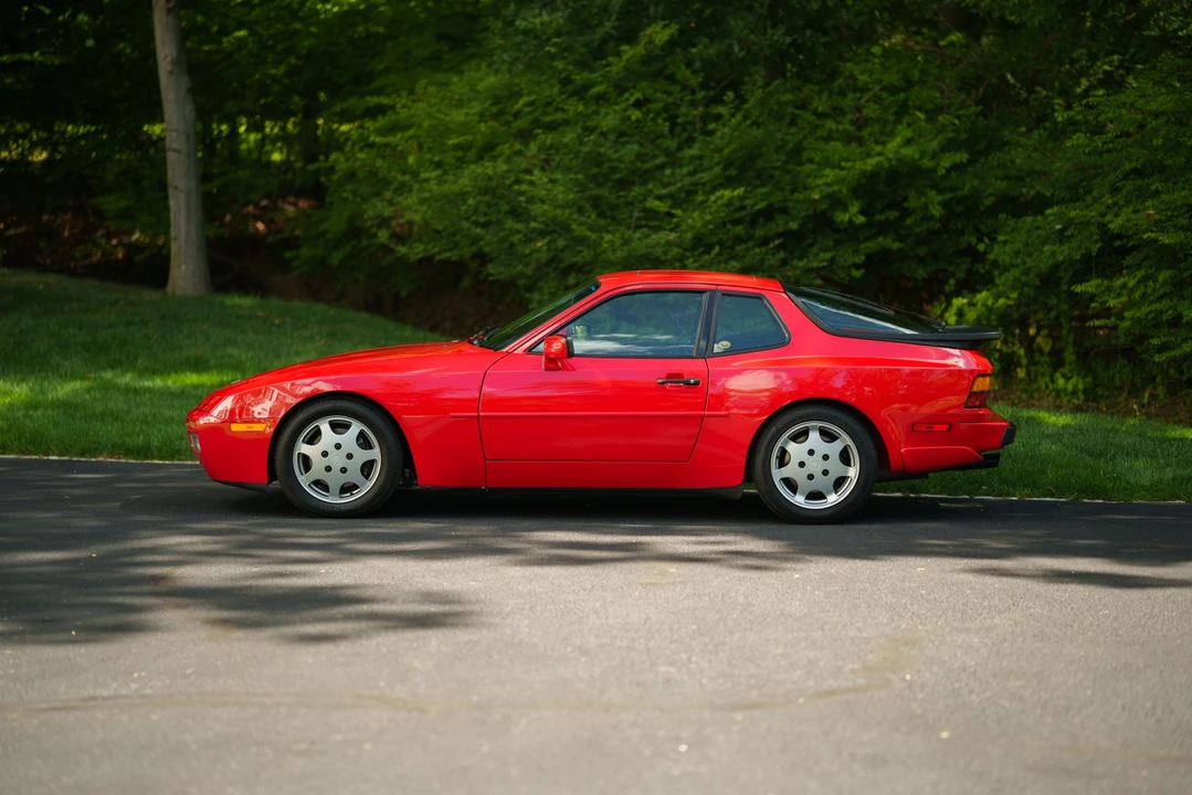 1989 Porsche 944 Turbo - Image 8 of 31