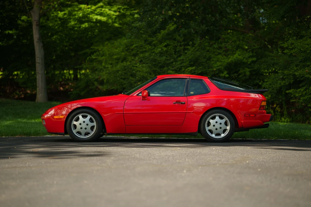1989 Porsche 944 Turbo - Image 9 of 31