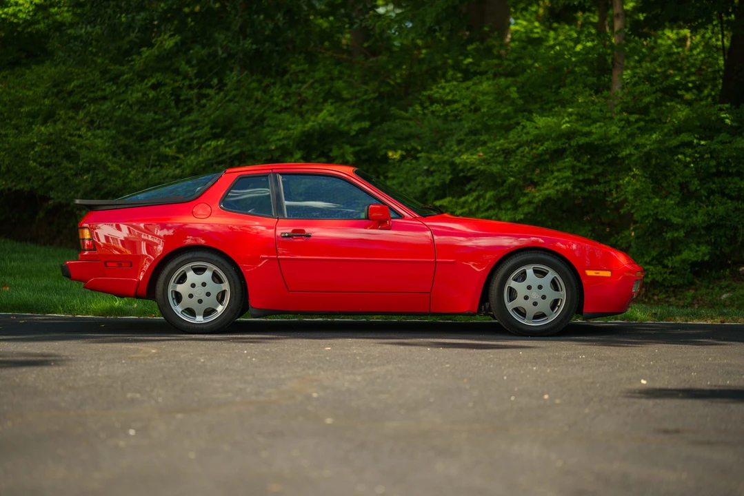 1989 Porsche 944 Turbo - Image 17 of 31