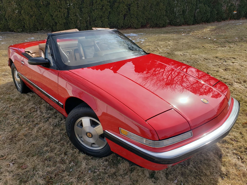 1990 Buick Reatta - Image 10 of 31