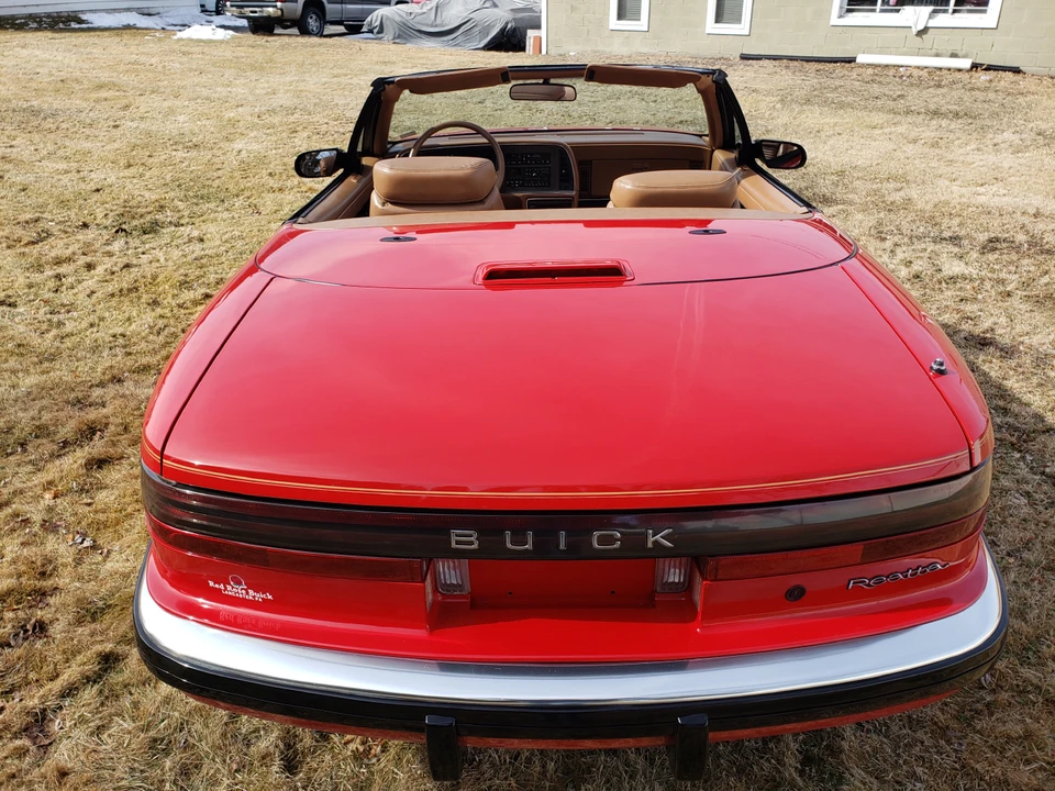 1990 Buick Reatta - Image 7 of 31