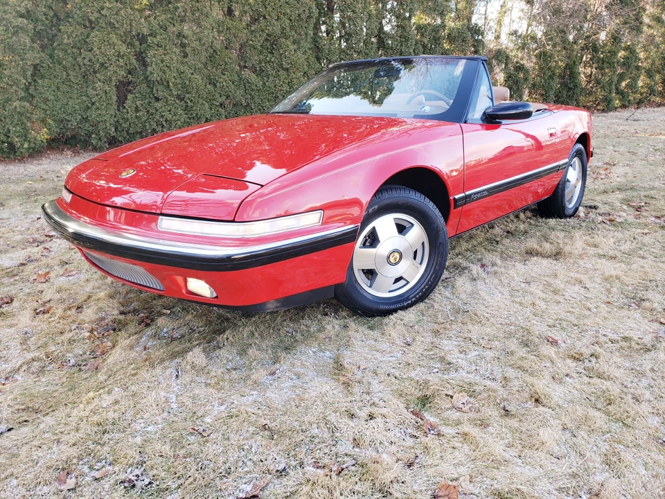 1990 Buick Reatta - Image 16 of 31