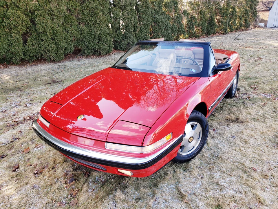 1990 Buick Reatta - Image 13 of 31