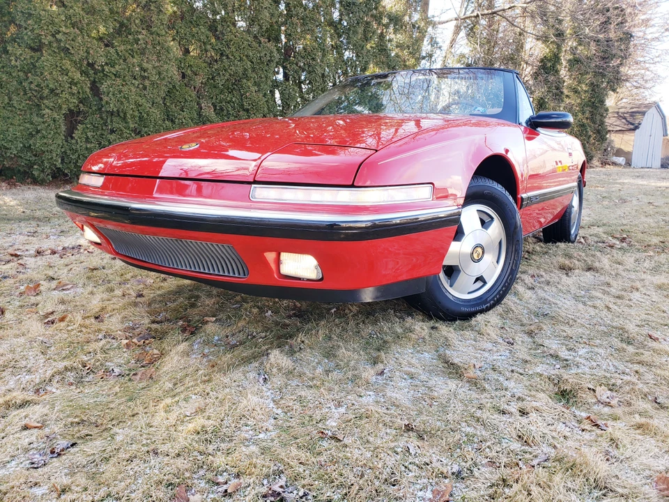1990 Buick Reatta - Image 14 of 31