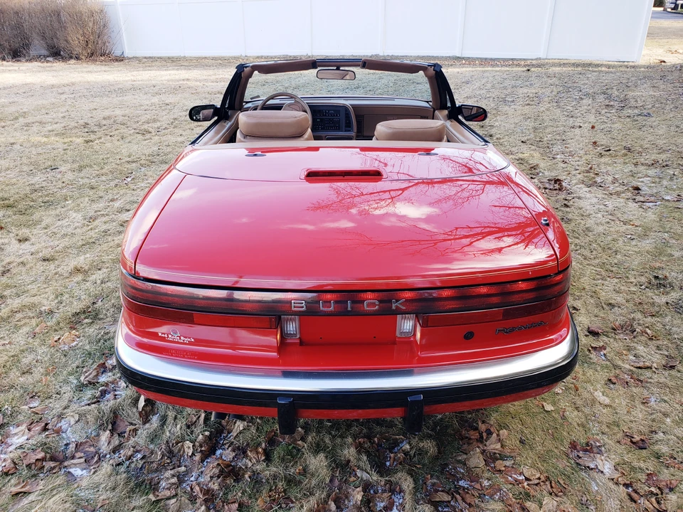 1990 Buick Reatta - Image 31 of 31