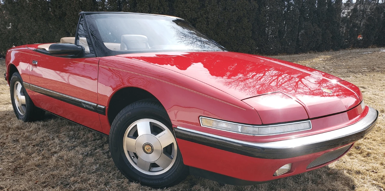 1990 Buick Reatta - Image 11 of 31