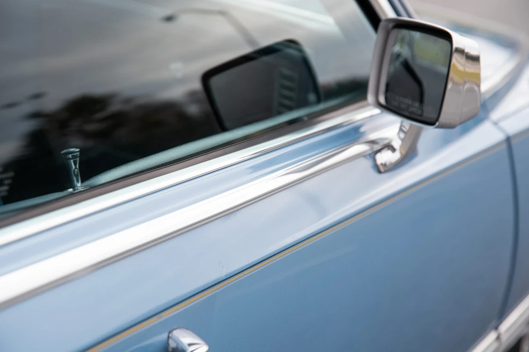 1990 Cadillac Brougham - Image 30 of 31