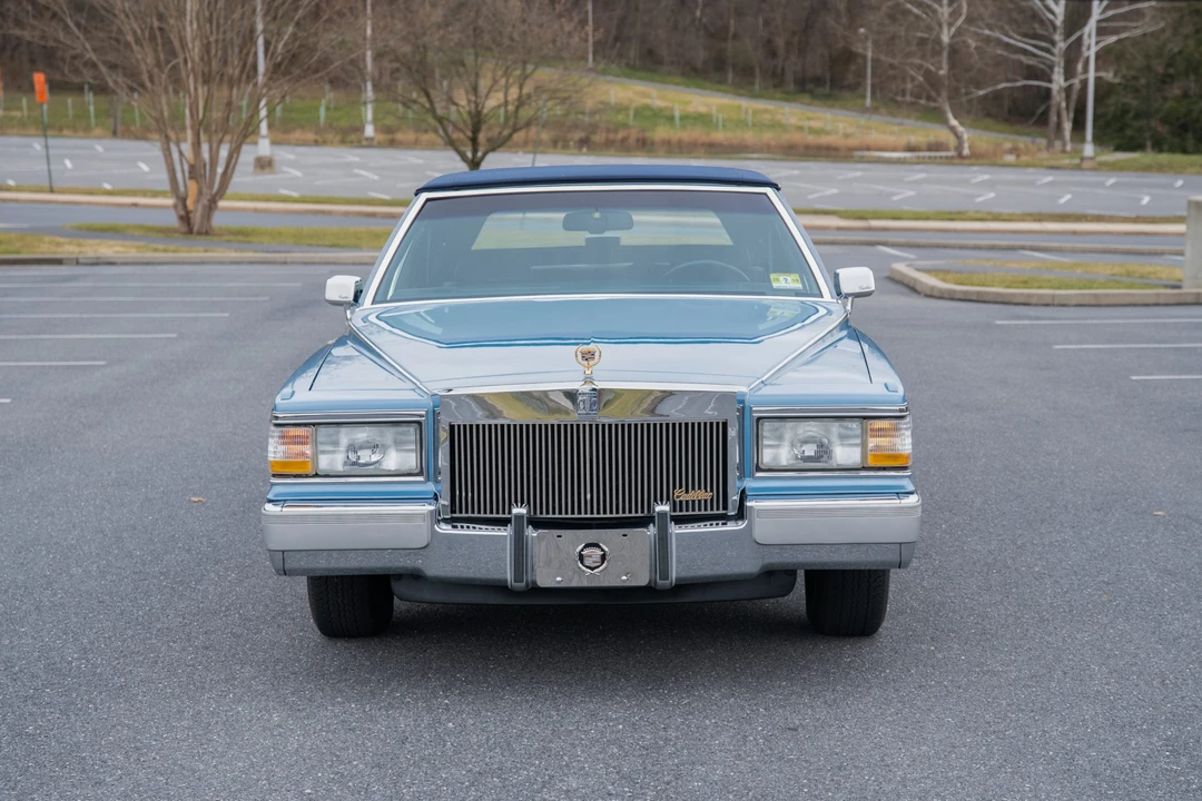 1990 Cadillac Brougham - Image 3 of 31
