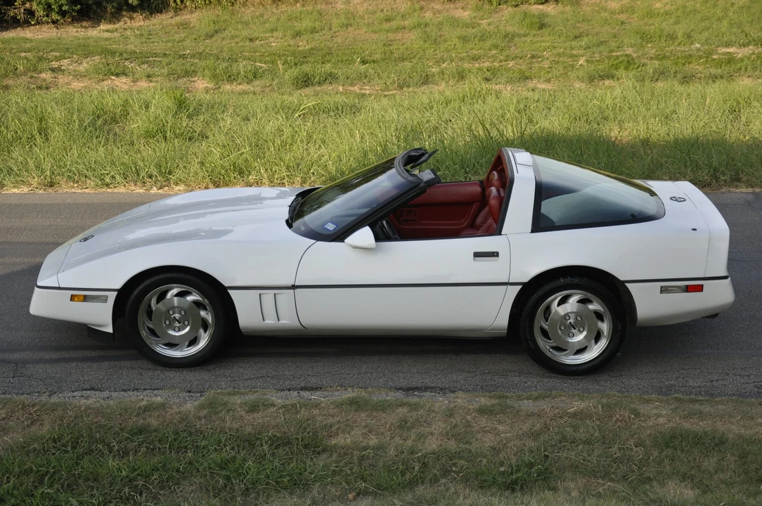 1990 Chevrolet Corvette C4 - Image 6 of 31