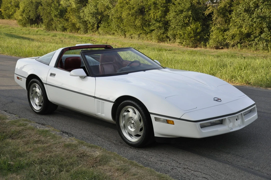 1990 Chevrolet Corvette C4 - Image 20 of 31