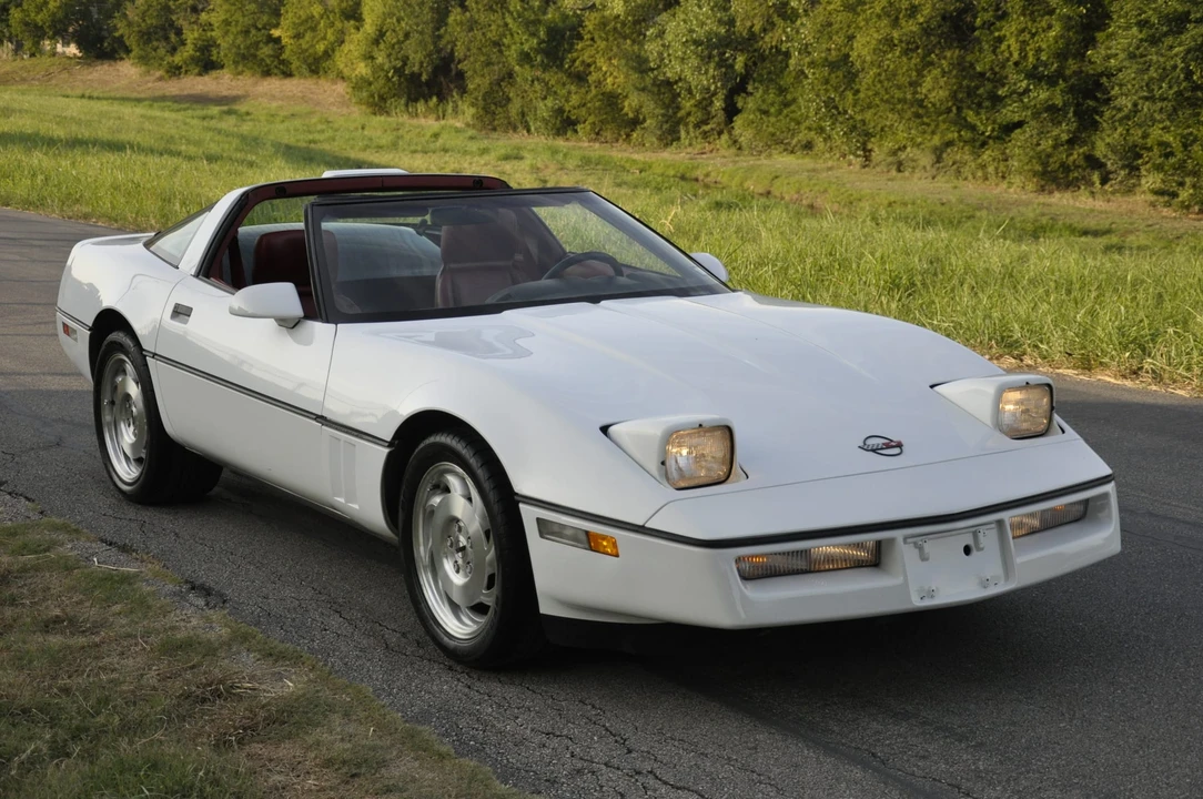 1990 Chevrolet Corvette C4 - Image 21 of 31