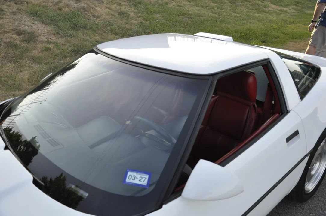 1990 Chevrolet Corvette C4 - Image 26 of 31