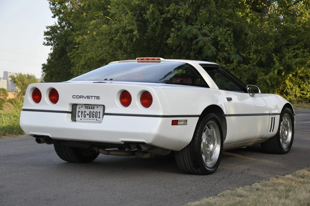 1990 Chevrolet Corvette C4 - Image 11 of 31