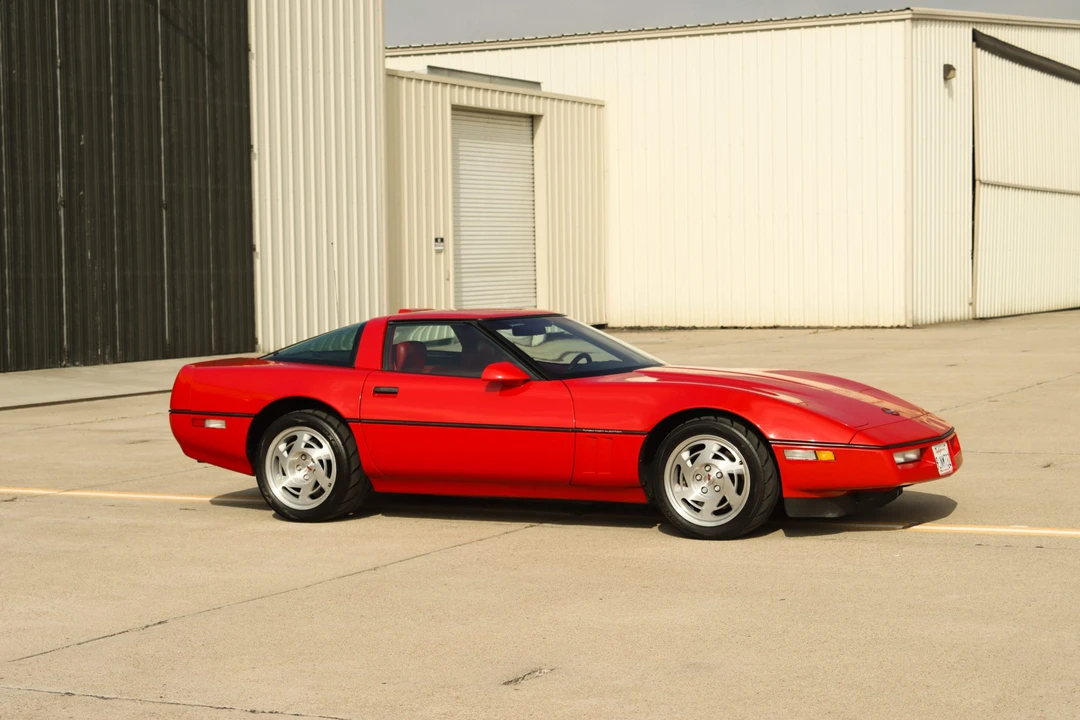1990 Chevrolet Corvette C4 ZR1 - Image 24 of 31