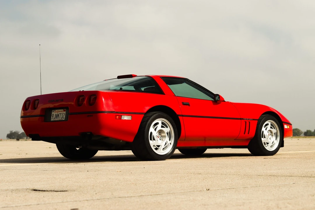 1990 Chevrolet Corvette C4 ZR1 - Image 17 of 31