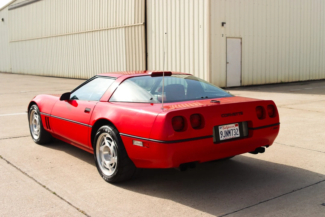 1990 Chevrolet Corvette C4 ZR1 - Image 8 of 31