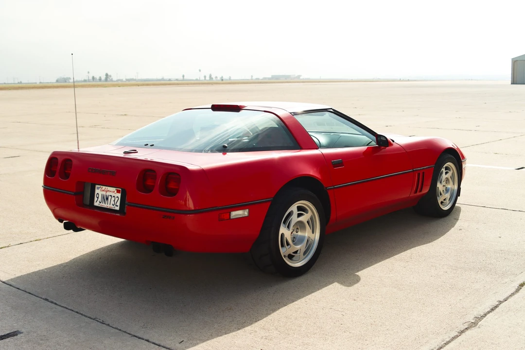 1990 Chevrolet Corvette C4 ZR1 - Image 18 of 31