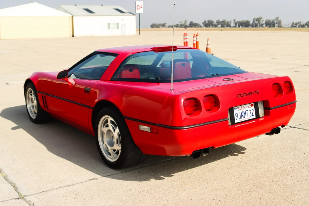 1990 Chevrolet Corvette C4 ZR1 - Image 7 of 31