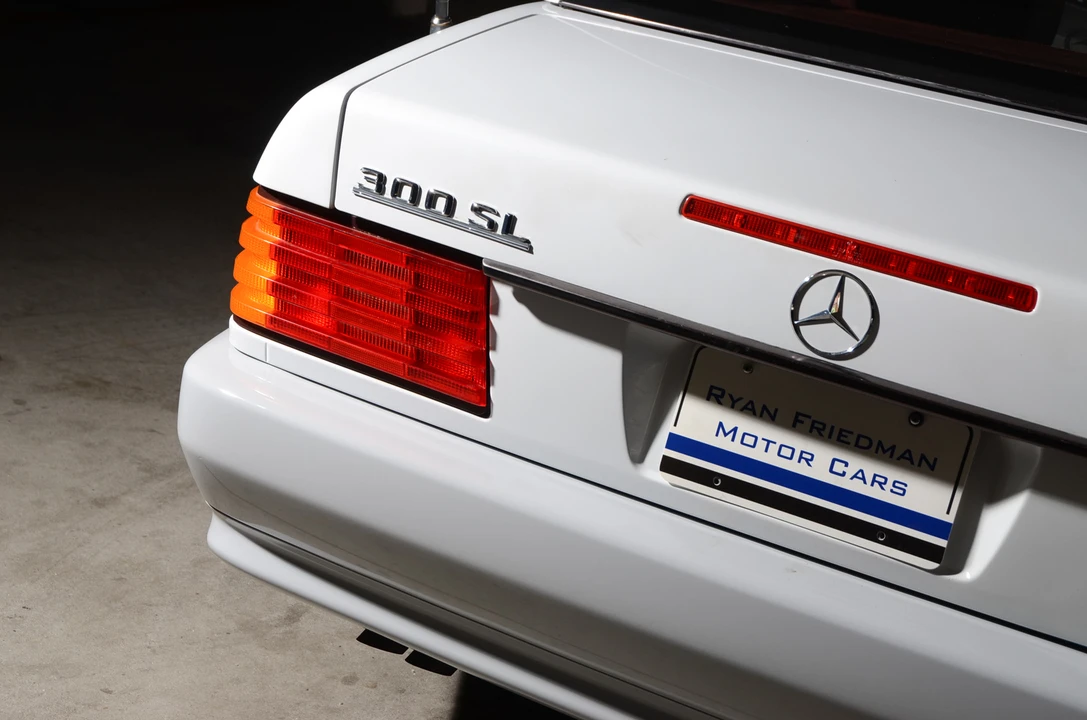 1990 Mercedes-Benz R129 SL-Class - Image 30 of 31