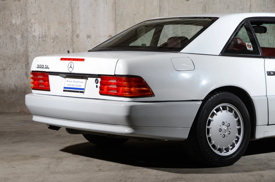 1990 Mercedes-Benz R129 SL-Class - Image 29 of 31