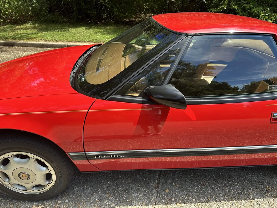 1991 Buick Reatta - Image 22 of 31