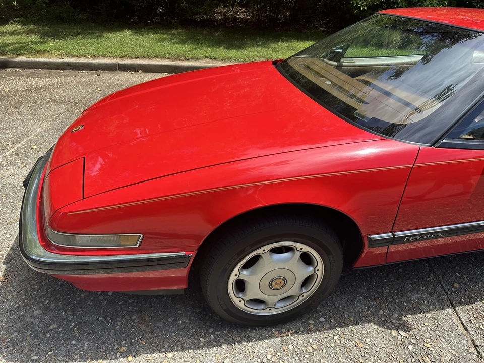 1991 Buick Reatta - Image 21 of 31