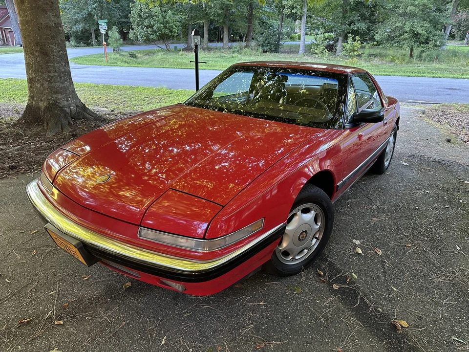 1991 Buick Reatta - Image 5 of 31