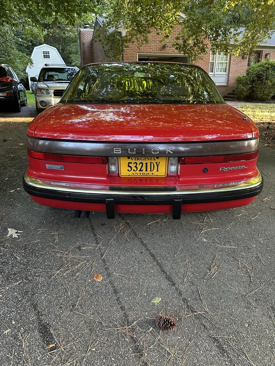 1991 Buick Reatta - Image 11 of 31
