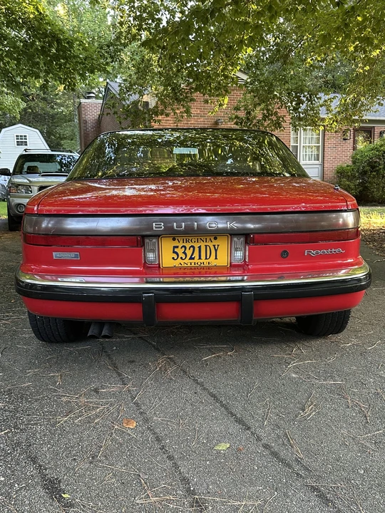 1991 Buick Reatta - Image 10 of 31