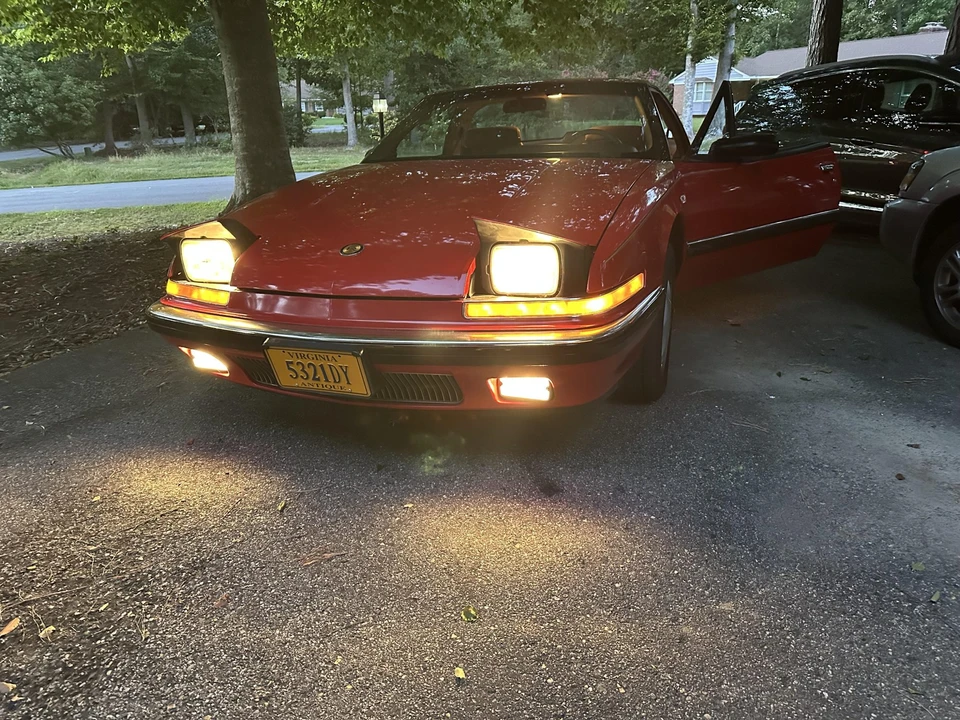 1991 Buick Reatta - Image 31 of 31