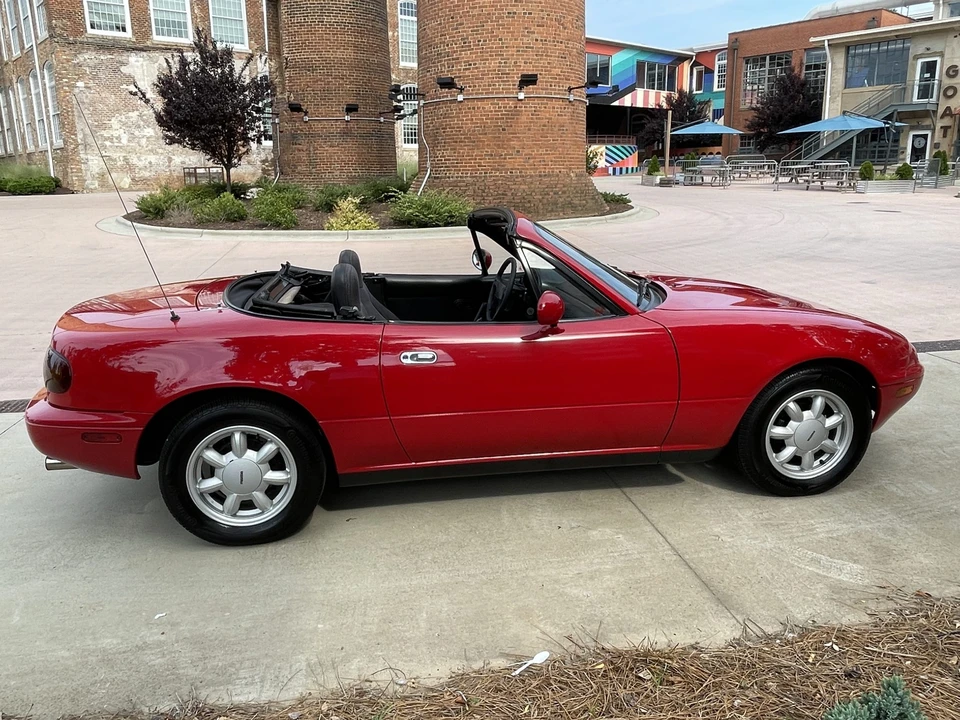 1991 Mazda NA MX-5 Miata - Image 5 of 31