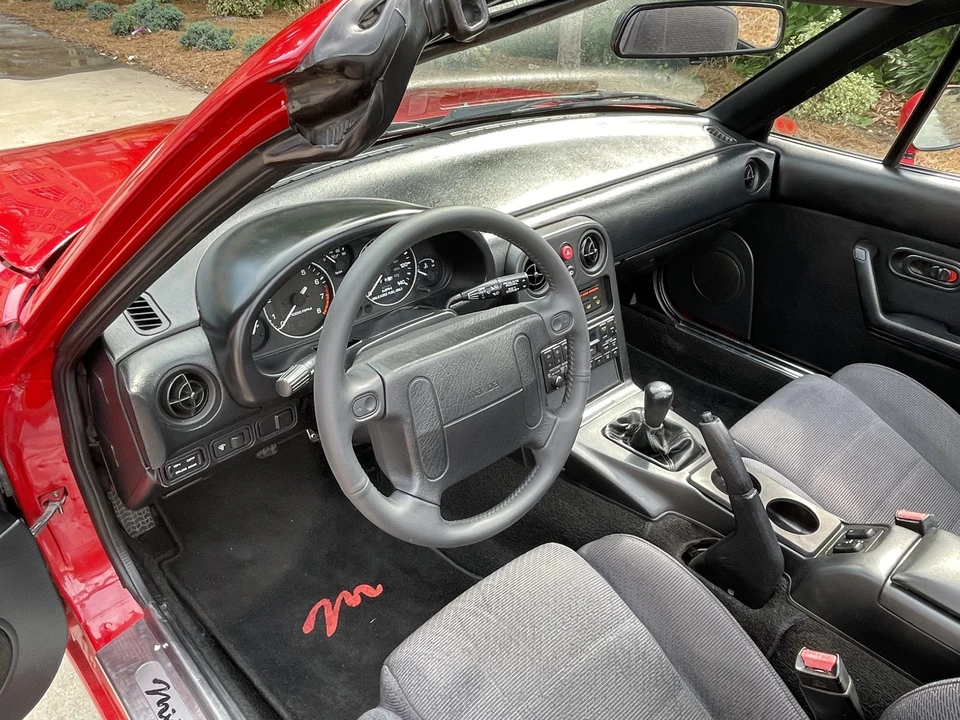 1991 Mazda NA MX-5 Miata - Image 21 of 31