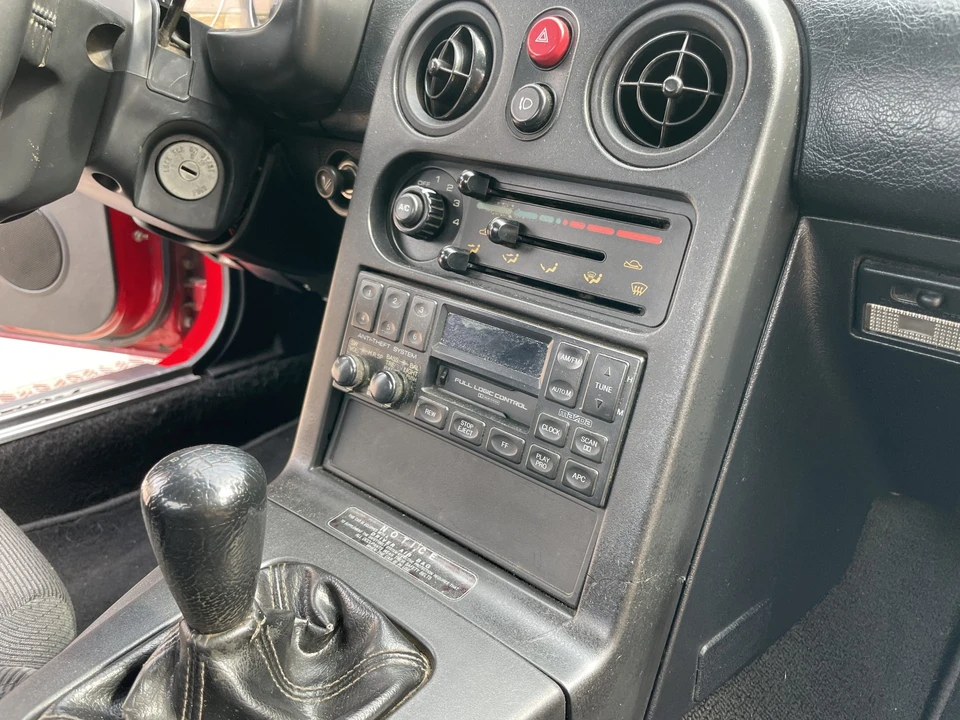 1991 Mazda NA MX-5 Miata - Image 28 of 31