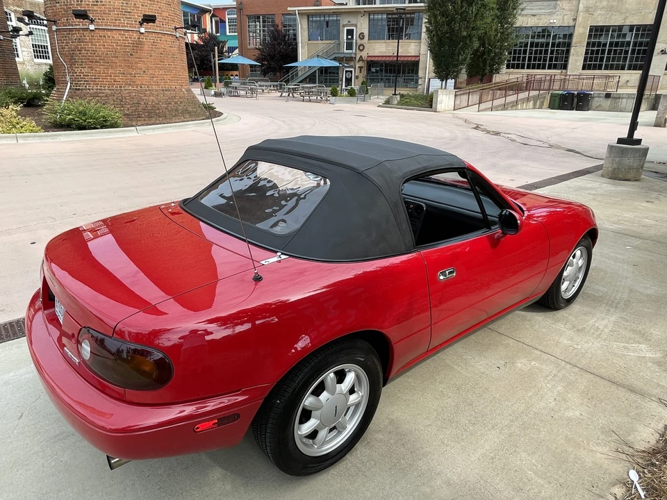 1991 Mazda NA MX-5 Miata - Image 6 of 31