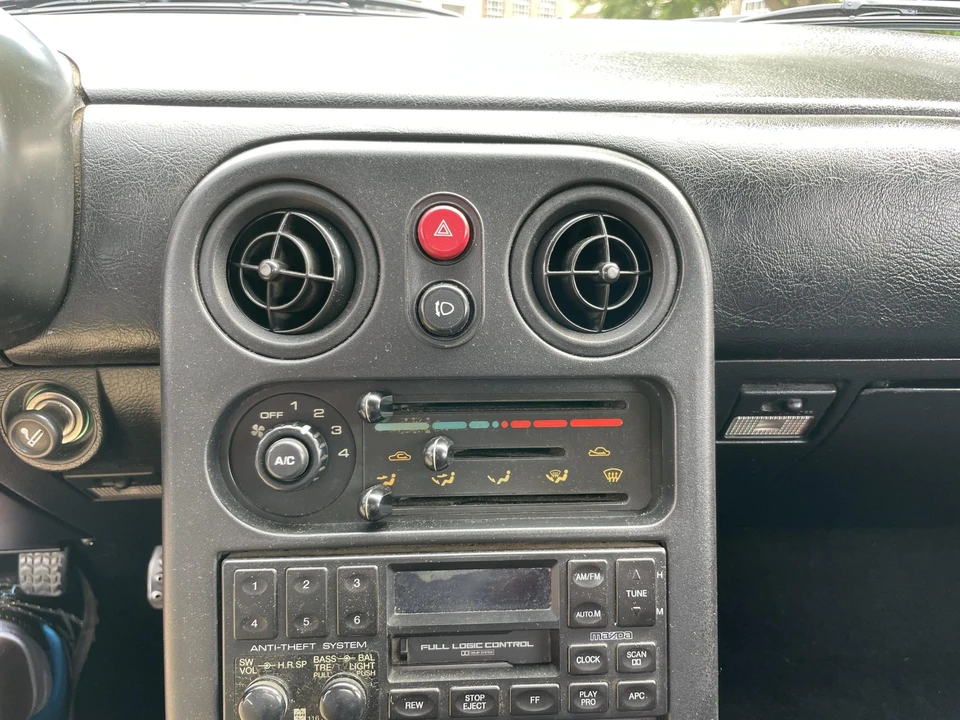 1991 Mazda NA MX-5 Miata - Image 29 of 31