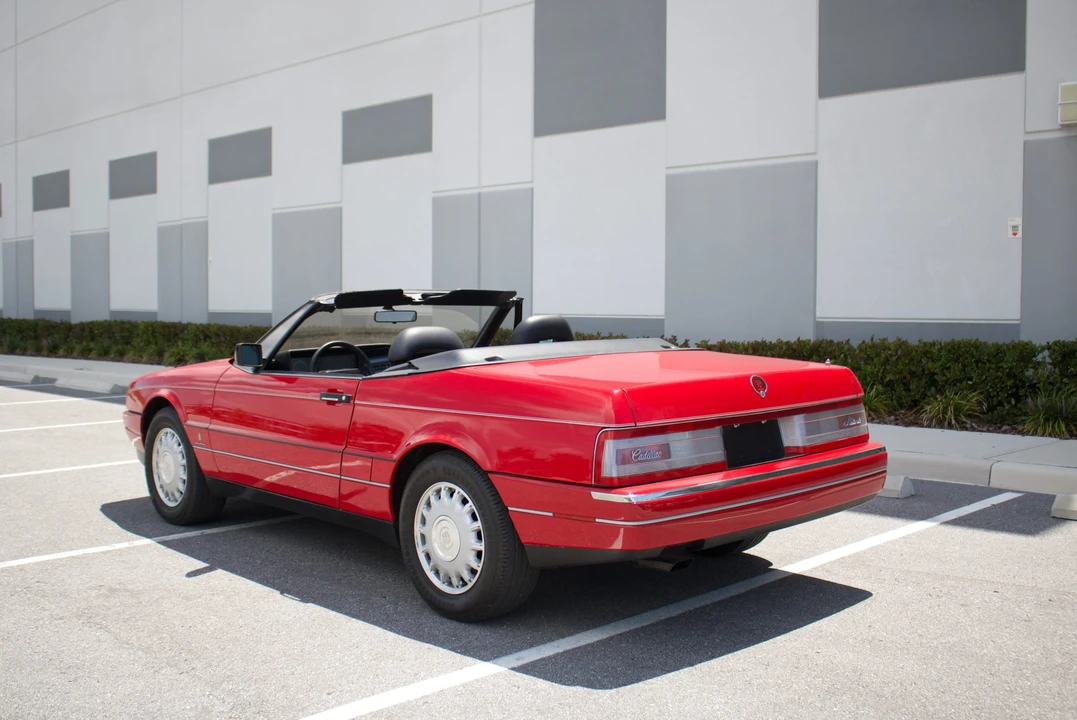 1992 Cadillac Allante - Image 17 of 31