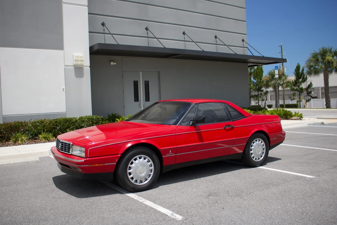 1992 Cadillac Allante - Image 29 of 31