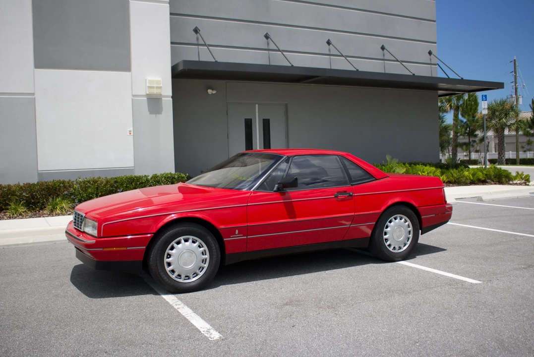 1992 Cadillac Allante - Image 30 of 31